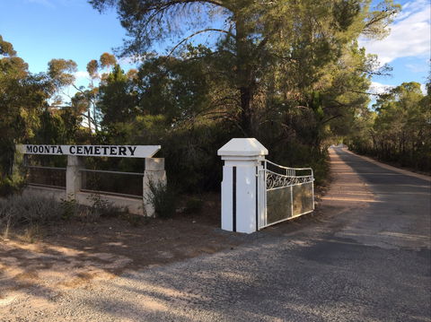 Moonta Cemetery - Accommodation ACT 0