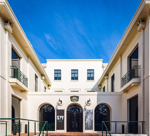 National Archives Of Australia - Accommodation ACT 0