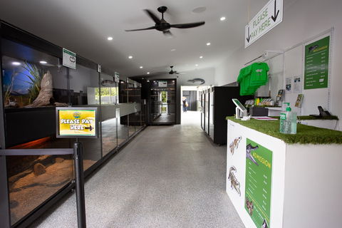 Steve McEwan's Reptile World - Accommodation ACT 1