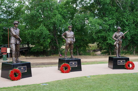 VC Memorial Park - Honouring Our Heroes - Accommodation ACT 0