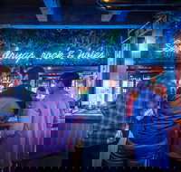 Holey Moley Bayside - Accommodation ACT