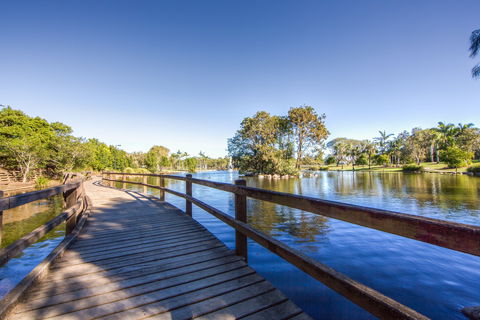 Centenary Lakes Park - Accommodation ACT 0