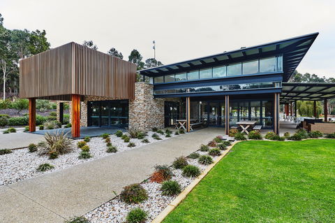 Lakeside Function Centre - Eight Willows Retreat - Accommodation ACT 1