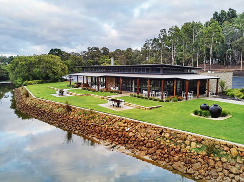 Lakeside Function Centre - Eight Willows Retreat - Accommodation ACT 2
