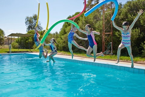 Oaklands War Memorial Swimming Pool - Accommodation ACT 0