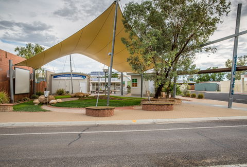 At The Creek Visitor Information Centre - Accommodation ACT 2