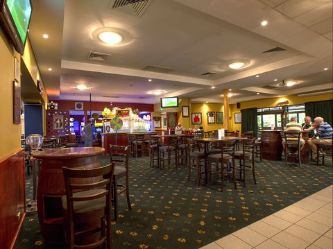Canberra Irish Club - Accommodation ACT 0
