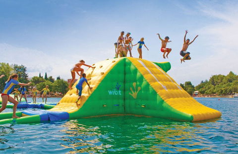 Raw Spirit Waterpark - Accommodation ACT 0