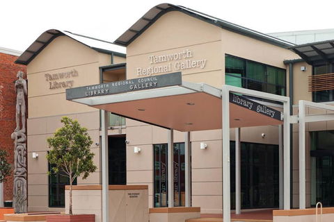 Tamworth Regional Gallery - Accommodation ACT 0