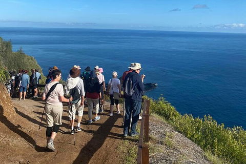 Breakfast Bushwalk Tour In Captain Cook\'s Monument - Accommodation ACT 2