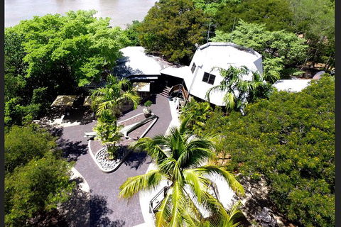 Pathfinder Jumping Crocodile Cruise Shuttle Bus - Accommodation ACT 8