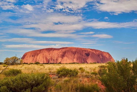 Explore Uluru: 7 Hours Guide Tour At Sunrise With Light Breakfast - Accommodation ACT 1