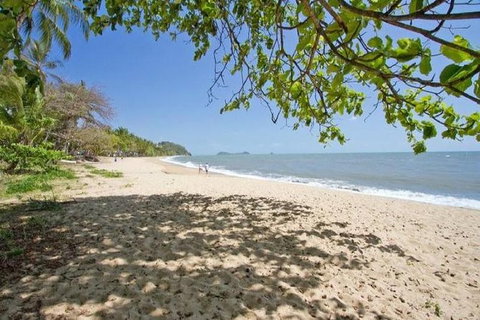 Airport Transfer - Palm Cove, Kewarra Beach & Trinity Beach To Cairns Airport - Accommodation ACT 3