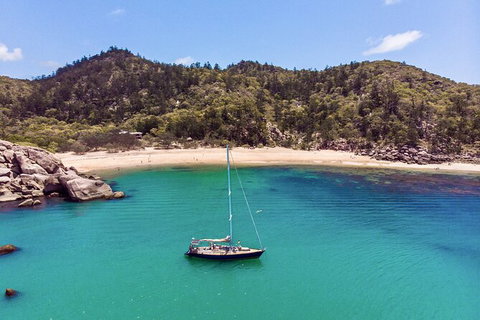 Helicopter And Magnetic Island Sailing - Accommodation ACT 6