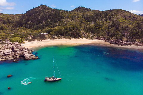 Helicopter And Magnetic Island Sailing - Accommodation ACT 5