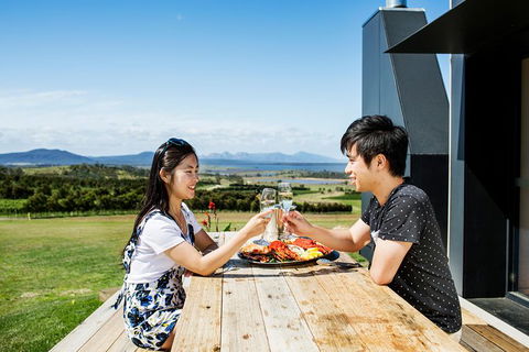 All Inclusive Wine Tour Up The Derwent Valley Hobart: Local Wines & Cheeses - Accommodation ACT 0