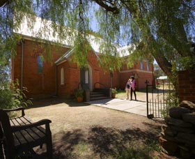 Holy Trinity Church - Accommodation ACT 0