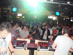 Swell Tavern - Accommodation ACT 3