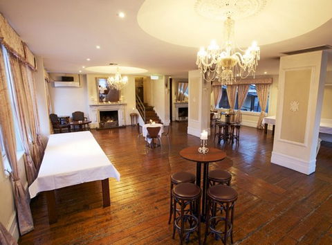 Provincial Hotel - Accommodation ACT 3