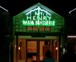 Mt Henry Tavern - Accommodation ACT 0