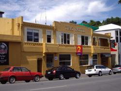 TRC Hotel - Accommodation ACT 1