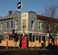 The Fox Hotel - Accommodation ACT