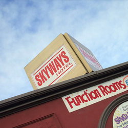 Skyways Hotel - Accommodation ACT 0