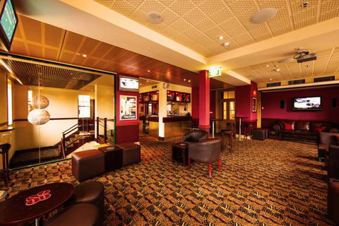 The Coach & Horses Hotel - Accommodation ACT 4