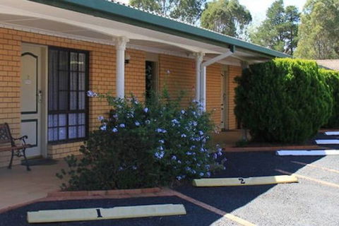 Hilltops Retreat Motor Inn - Accommodation ACT 3