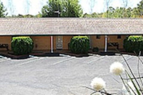 Hilltops Retreat Motor Inn - Accommodation ACT 0