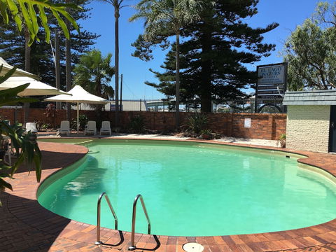 El Lago Waters Motel - Accommodation ACT 1