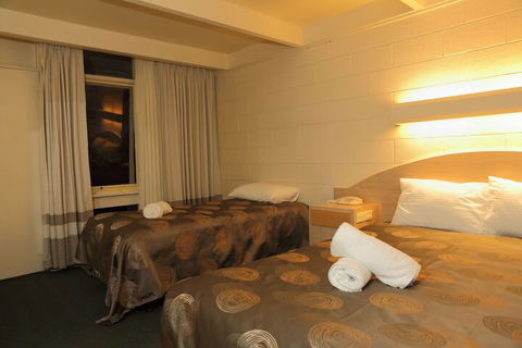 Absolute Lakes Entrance - Accommodation ACT 6