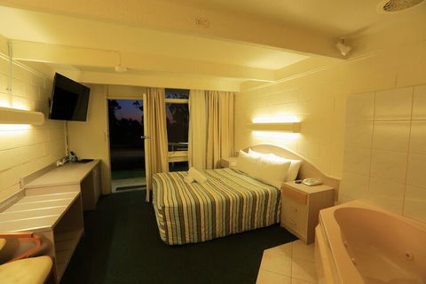 Absolute Lakes Entrance - Accommodation ACT 7