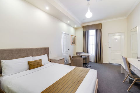 Prince Of Wales Motor Inn - Accommodation ACT 6