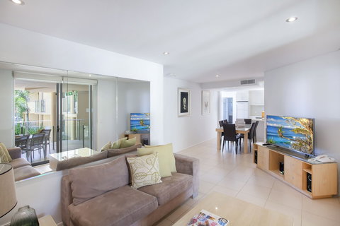 Maison Noosa Beachfront Resort - Accommodation ACT 6