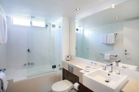 Maison Noosa Beachfront Resort - Accommodation ACT 5