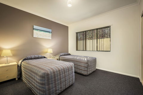 Quest Trinity House - Accommodation ACT 5