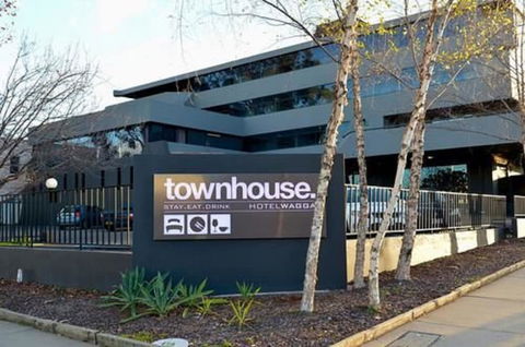 Townhouse Hotel - Accommodation ACT 1
