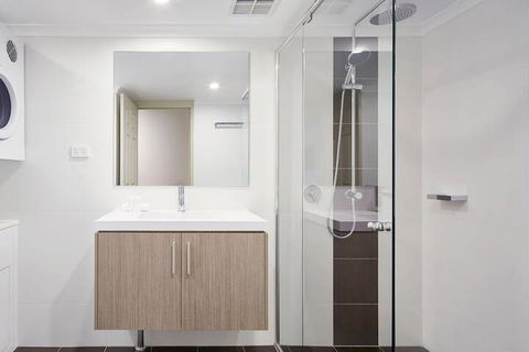 Pinnacle Apartments - Accommodation ACT 5