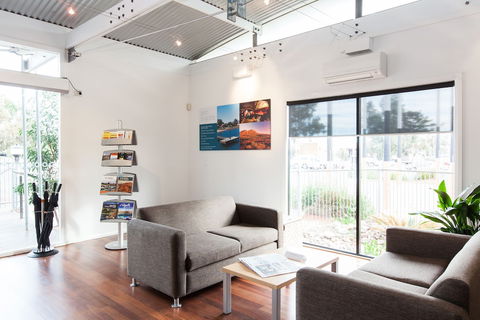 Majestic Oasis Apartments - Accommodation ACT 4