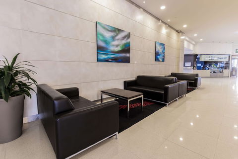 Oaks Glenelg Plaza Pier Suites - Accommodation ACT 5