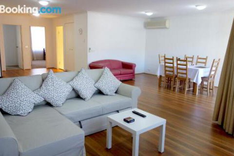 Kingston Terrace Apartments - Accommodation ACT 4