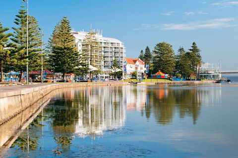Oaks The Entrance Waterfront Suites - Accommodation ACT 5
