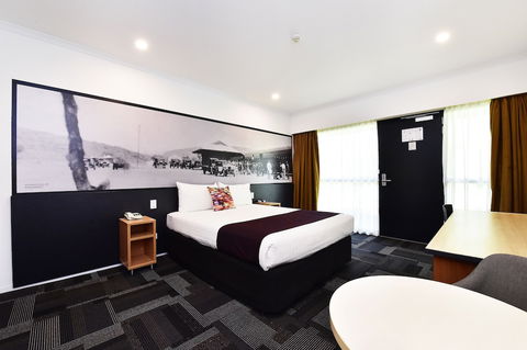 Mercure Alice Springs Resort - Accommodation ACT 4