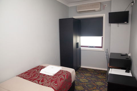 Royal Hotel Singleton - Accommodation ACT 5