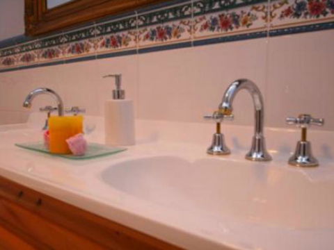 Quayside Cottages - Accommodation ACT 3