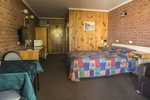 Country Roads Motor Inn Narrandera - Accommodation ACT 5