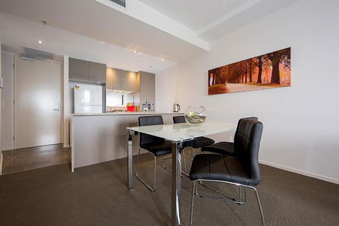 Accommodate Canberra Manhattan On The Park - Accommodation ACT 6