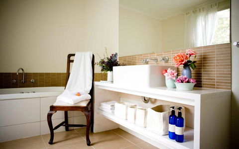 Harvest Farm - Accommodation ACT 4