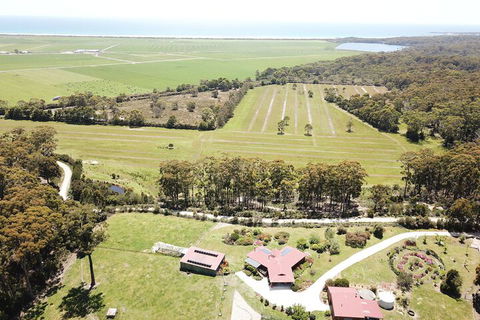 Eagles Roost Farmstay B & B - Accommodation ACT 1